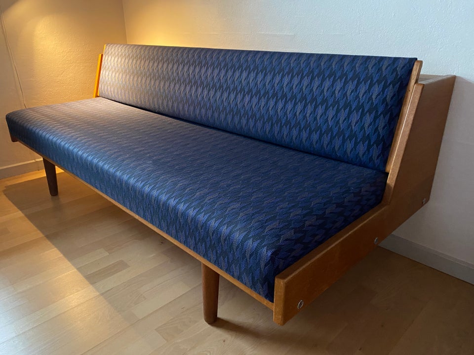 Sovesofa, Wegner, b: 86 l: 196 h: 76