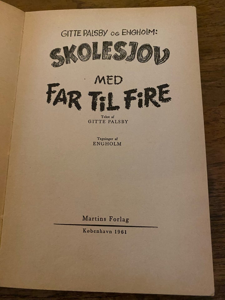 Skolesjov med far til fire, Gitte