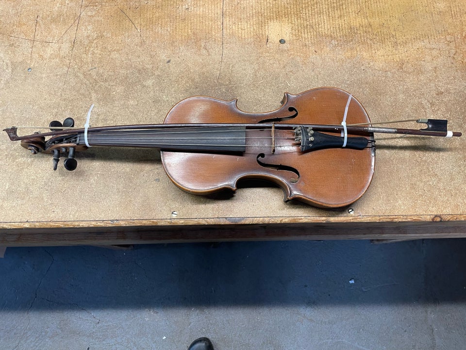 Violin, Stradivarius