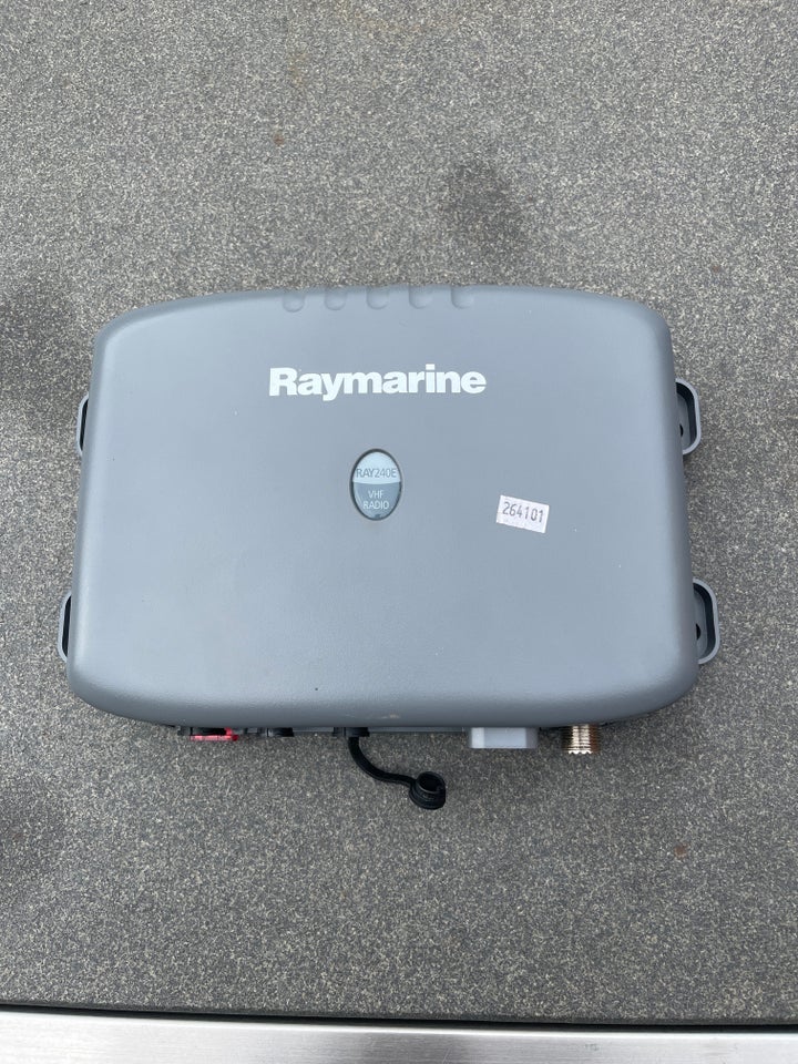 VHF radio raymarine 240eM