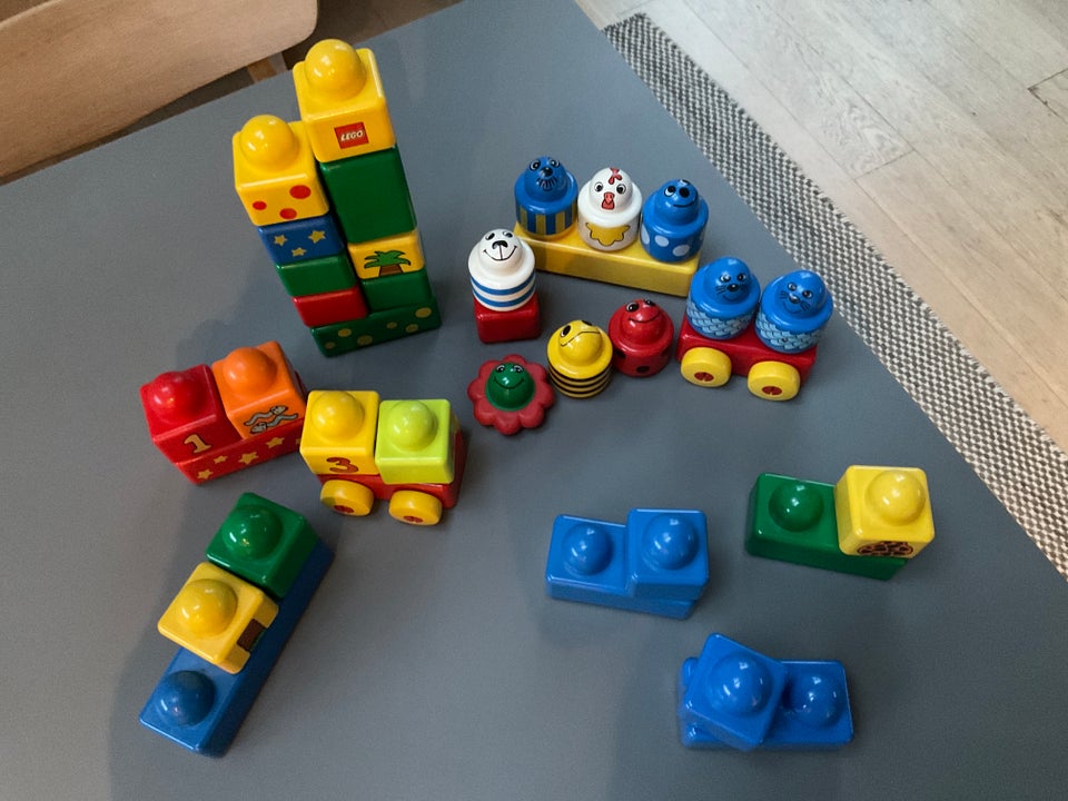 Lego Duplo, Primo