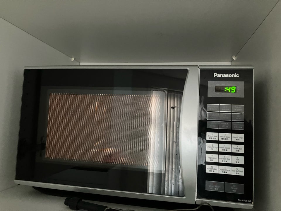 Microwave Panasonic NN-GT353M,