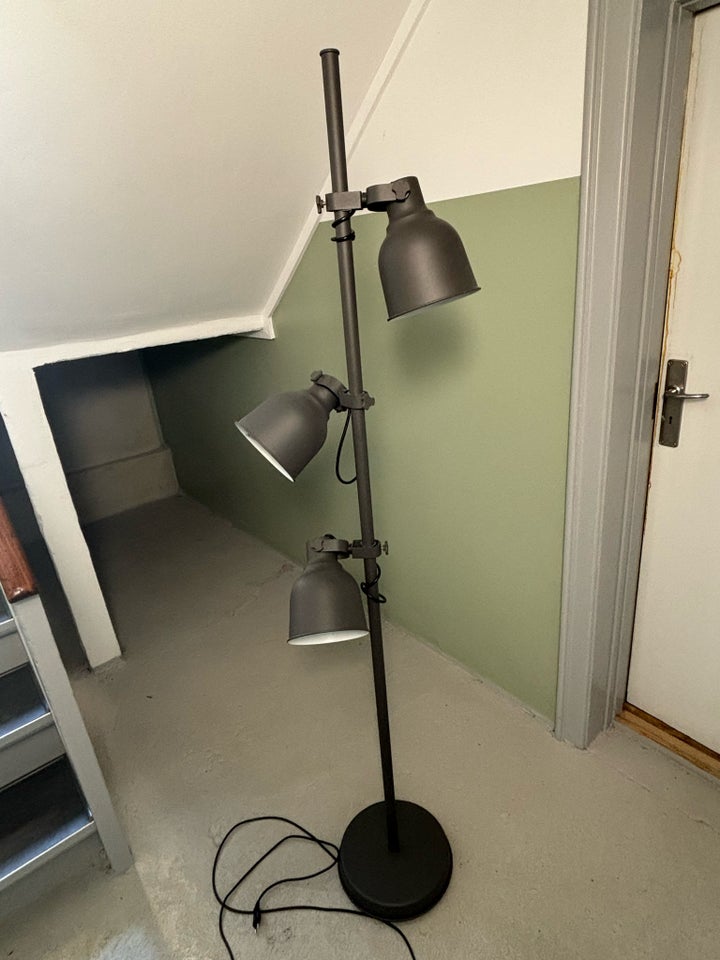 Gulvlampe IKEA