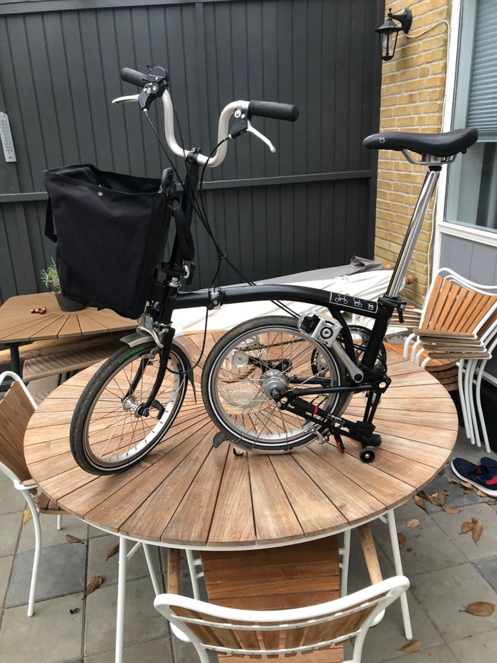 Brompton med 3 gear. Dette...