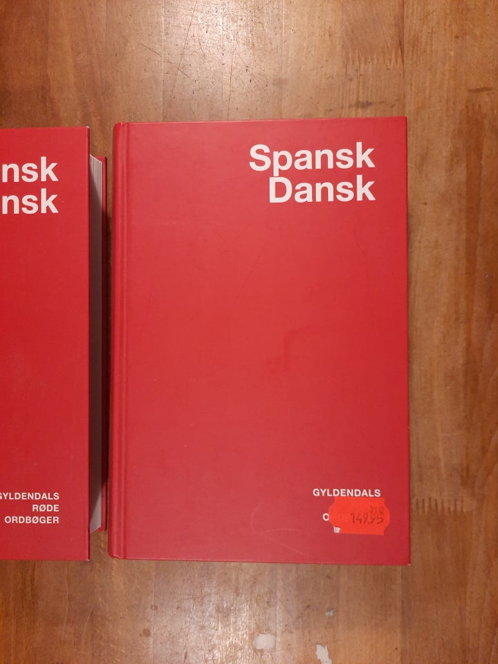 Dansk-Spansk / Spansk-Dansk, Pia