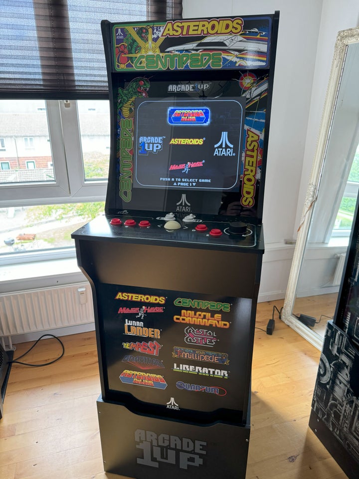 Arcade1up arkademaskine God