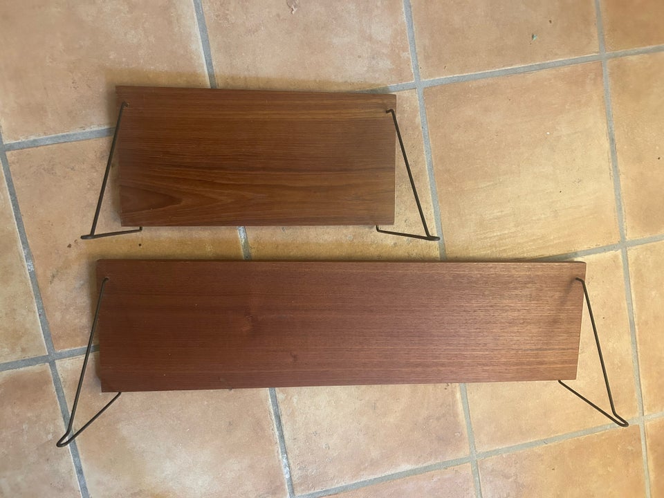 hylder i Teak Retro