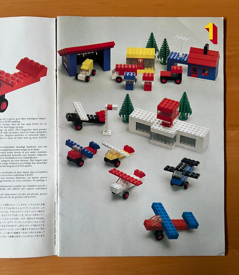 Bøger og blade, Lego katalog fra