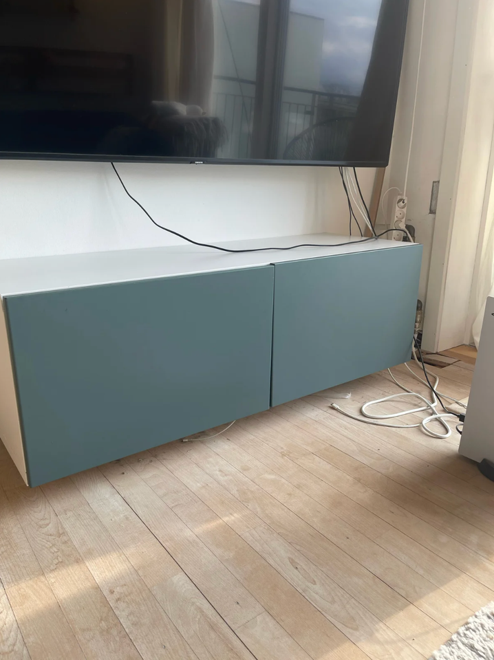 Tv bord Ikea laminat