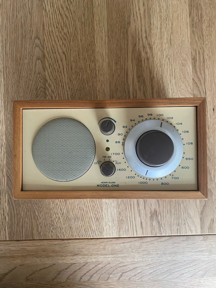 AM/FM radio, Henry Kloss, Model One