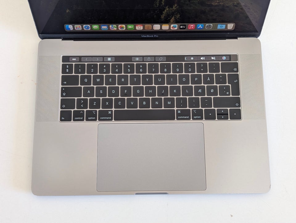 MacBook Pro 15" A1990 6-core 26