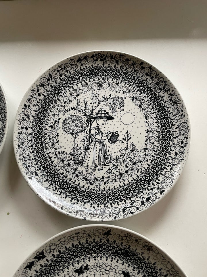 Porcelæn Tallerkener  Nymølle