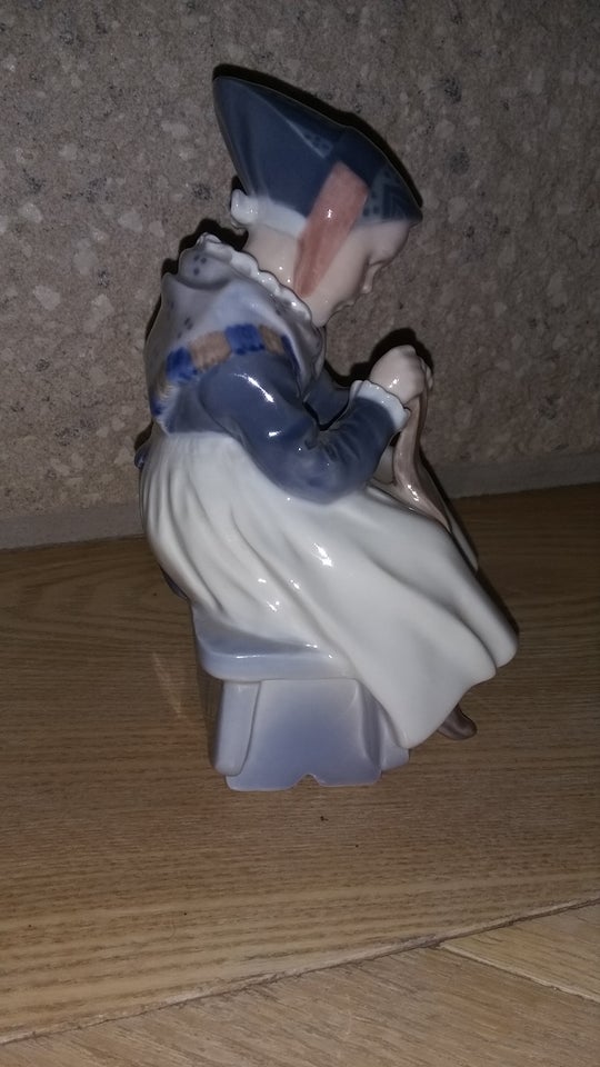 Porcelæn Amagerpigen Figur