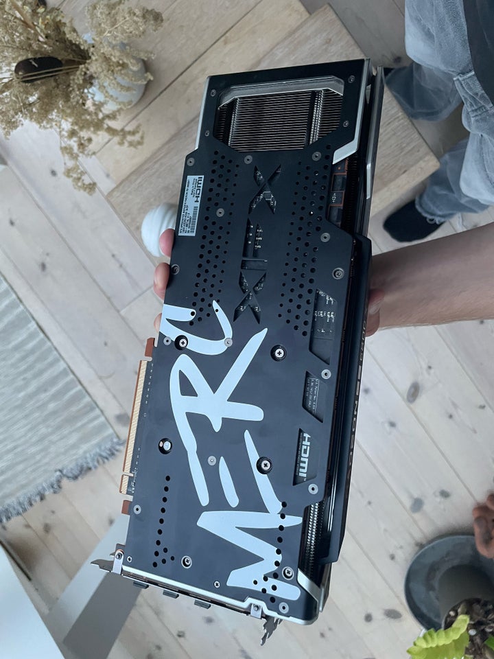 RX 6800 XT XFX  16 GB RAM Perfekt