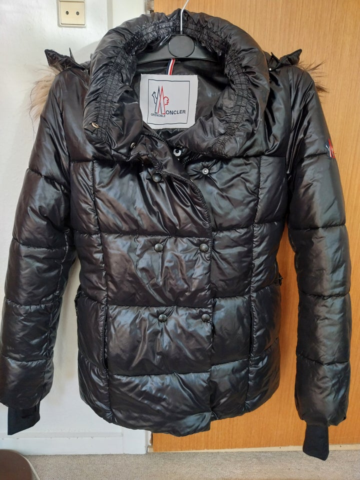 Vindjakke str 40 Moncler