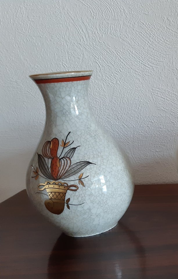 Vase, Gammel Lyngby vase