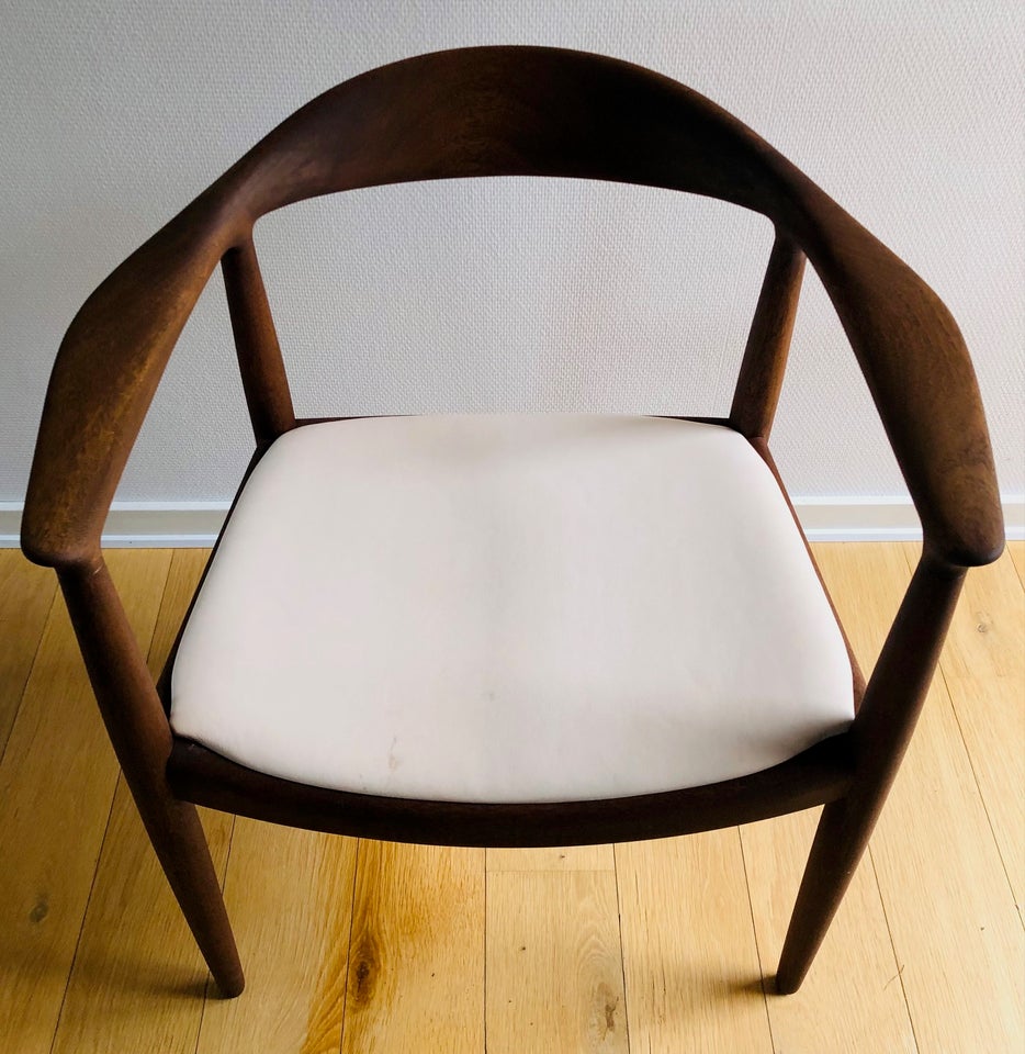 Hans J Wegner JH503 The Chair