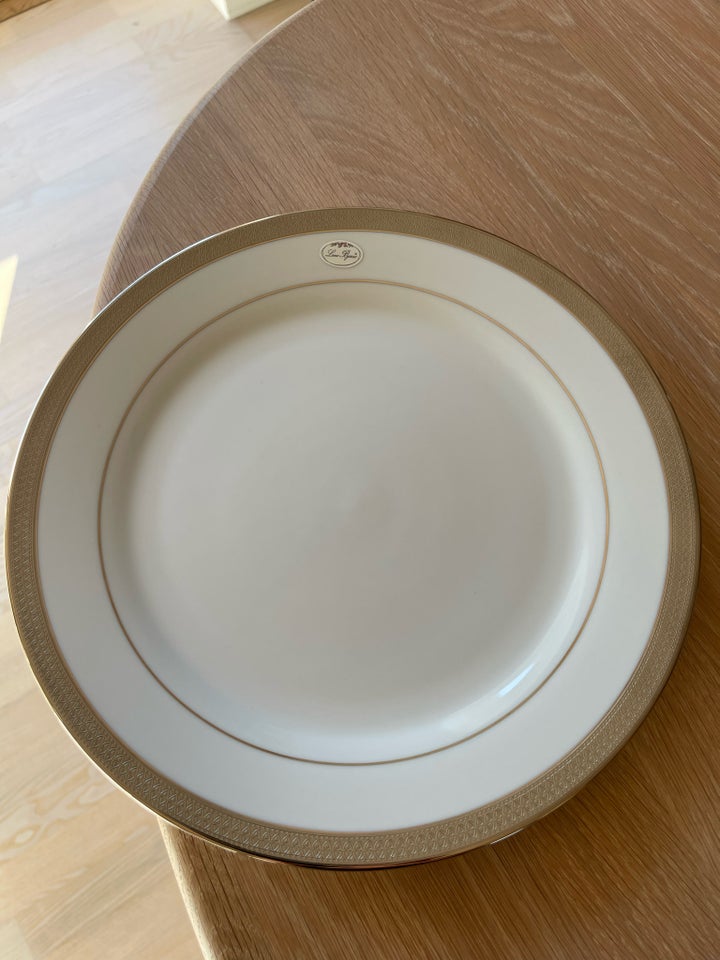 Porcelæn, 10 Tallerkener, Lene