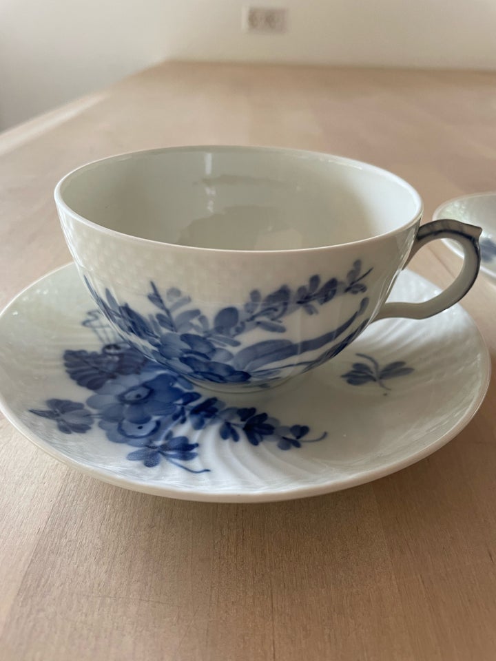 Porcelæn 2 store tekopper Royal