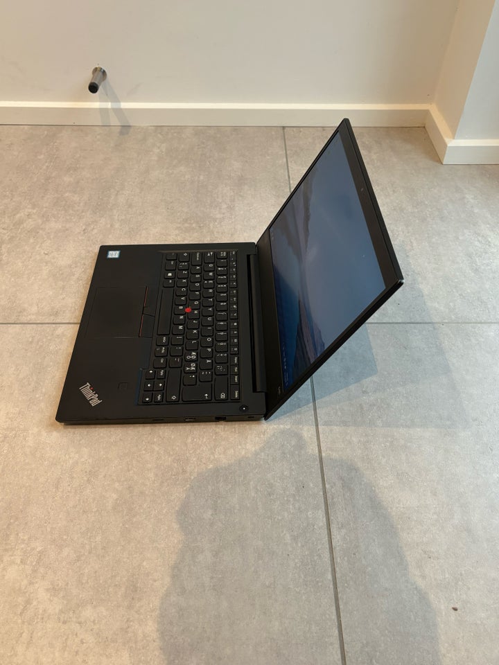 Lenovo E480, God