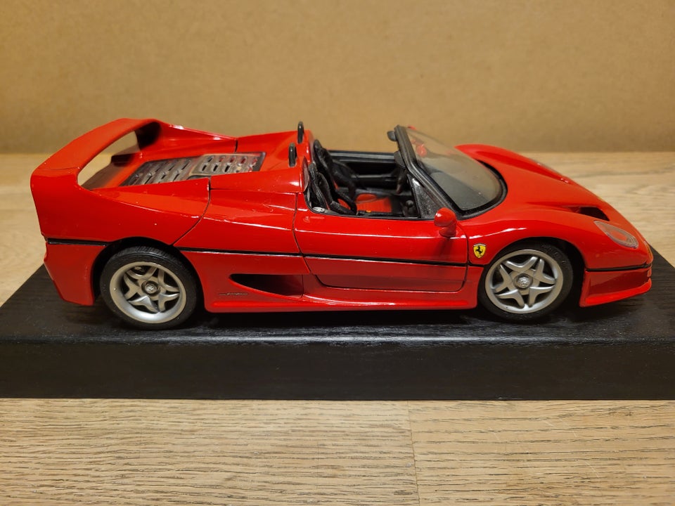 Modelbil, Ferrari F50, skala 1/18