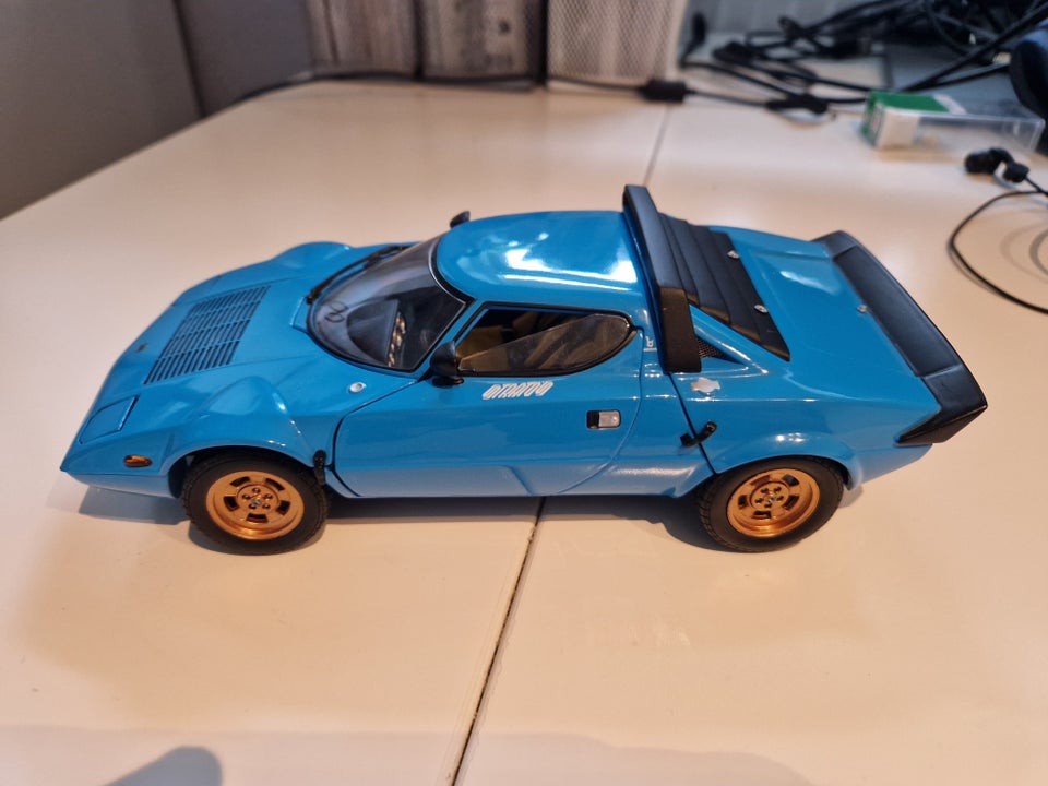 Modelbil, SunStar LANCIA STRATOS