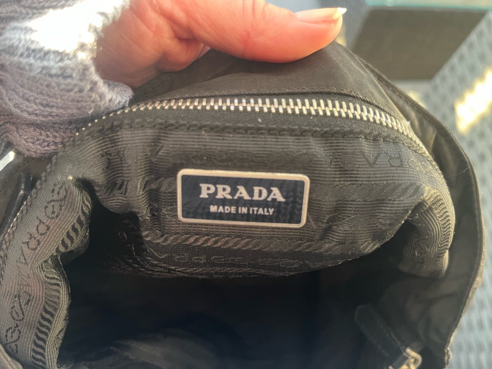 Anden håndtaske, Prada, polyester