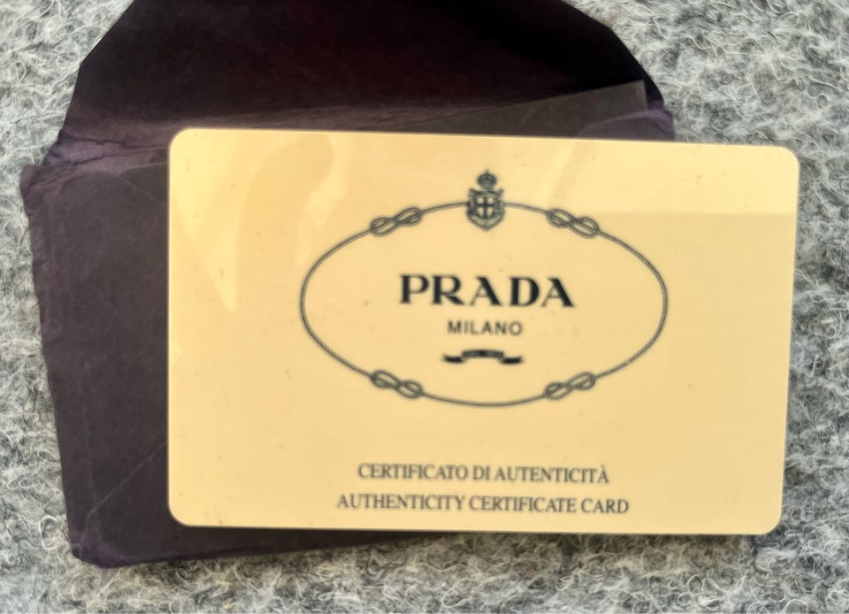 Anden håndtaske, Prada, polyester