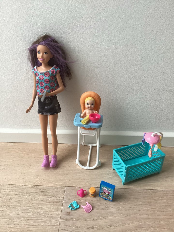 Barbie, Babysitter Skipper