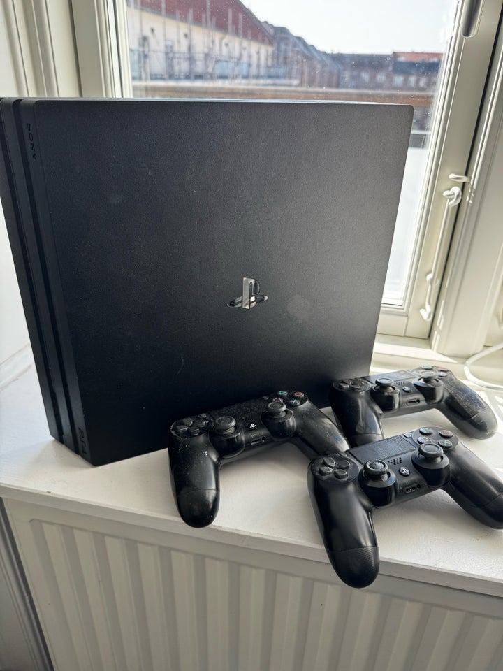 Playstation 4 Pro, 1 TB, Perfekt