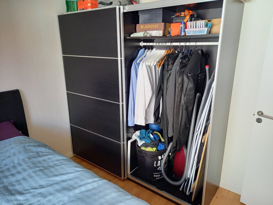 Højskab IKEA PAX b: 200 d: 58 h: 200