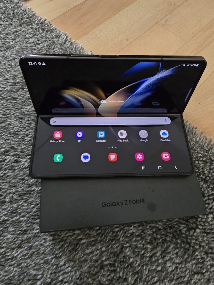 Samsung Galaxy Z fold 4 256 