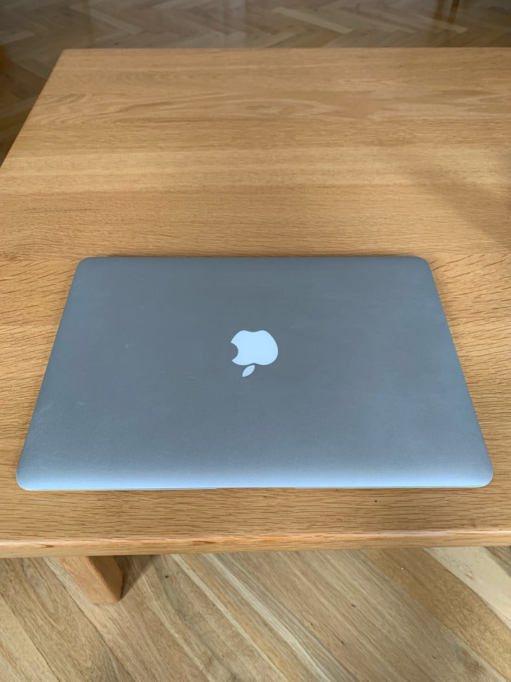 MacBook Air, 1,6 GHz, 4 GB ram