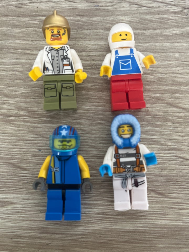 Lego andet 14 LEGO FIGURER