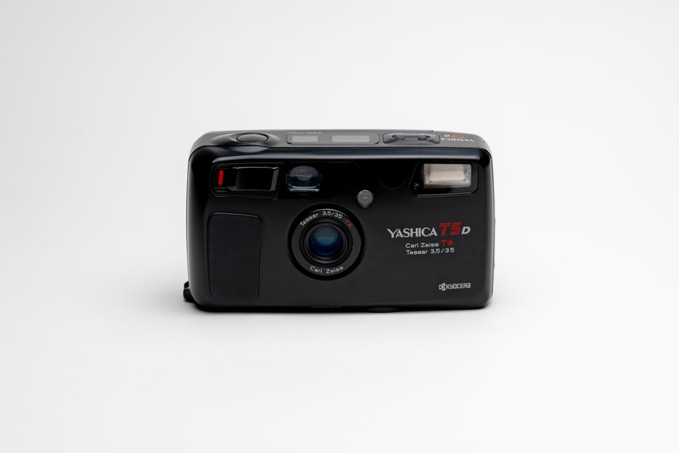 Yashica T5D