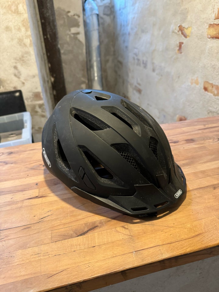 Cykelhjelm, Abus Urban 3.0 str