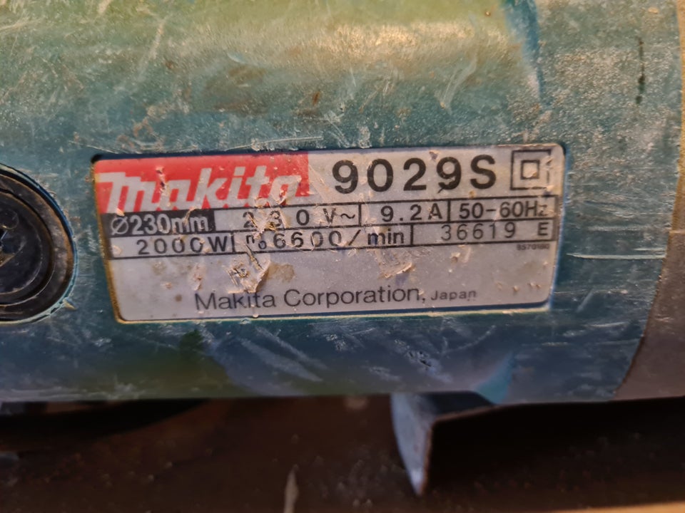 Vinkelsliber, Makita 2990S