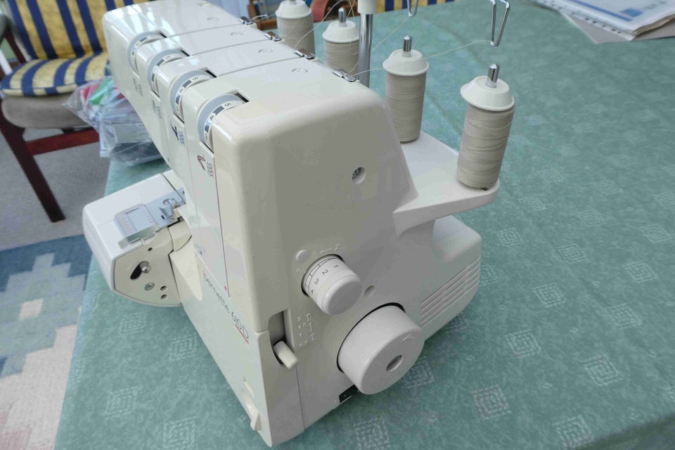 Overlocker, Bernette 610D