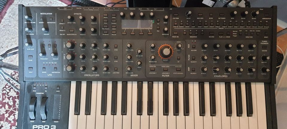 Synthesizer, Sequential Pro 3