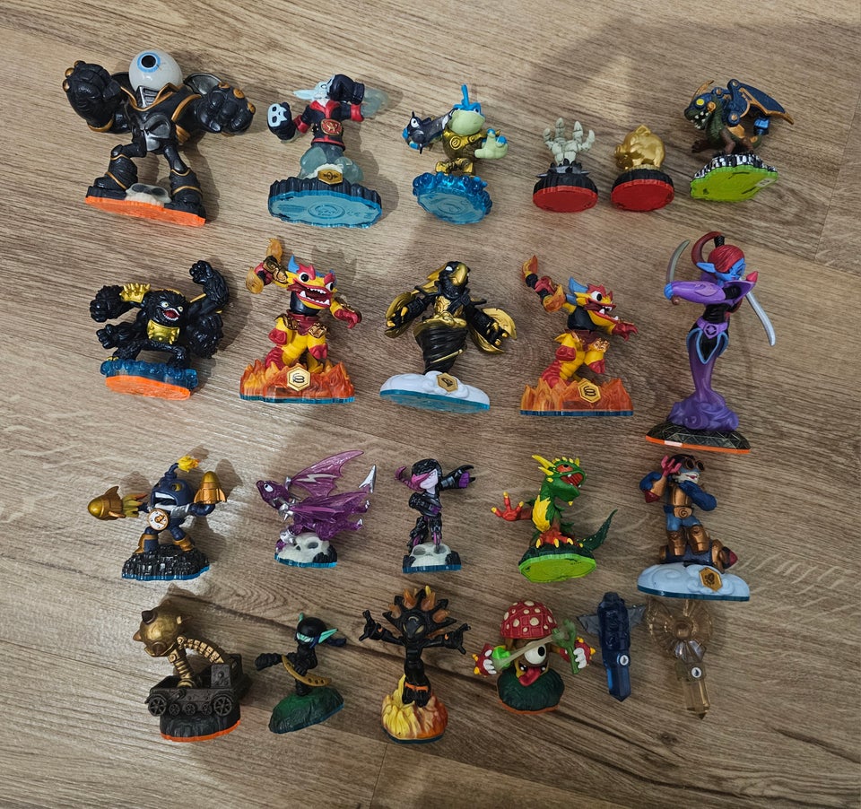 Diverse skylanders figurer,