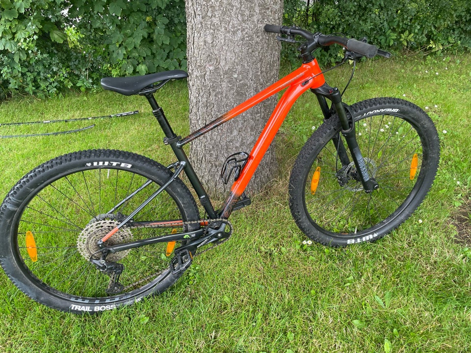 Cannondale Trail SE3 hardtail