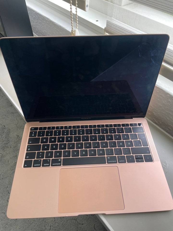 MacBook Air, 2018, 8 GB ram