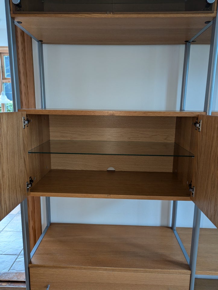 Reolvæg Ikea b: 248 d: 37 h: 209