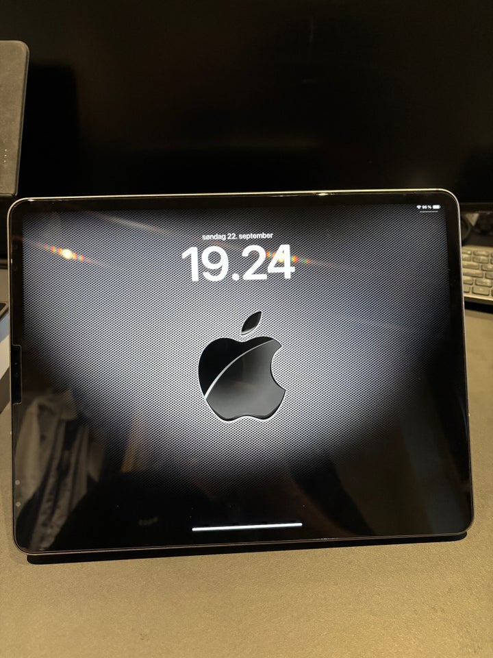 iPad Pro 6, 128 GB, sort