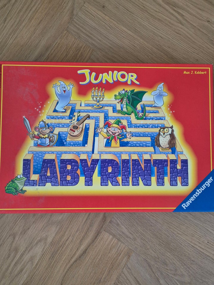 Labyrinth Junior, Held, taktik