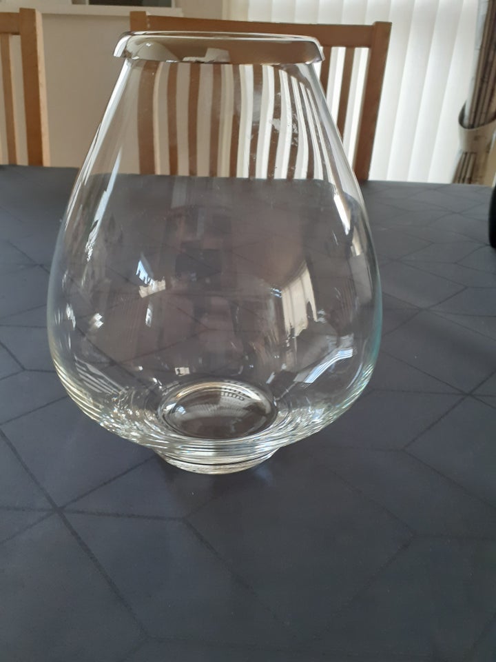 Georg Jensen vase, Georg Jensen