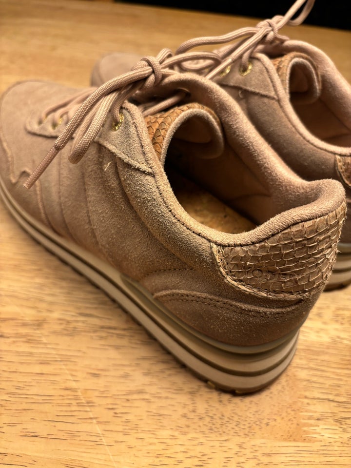 Sneakers, str. 40, Wooden