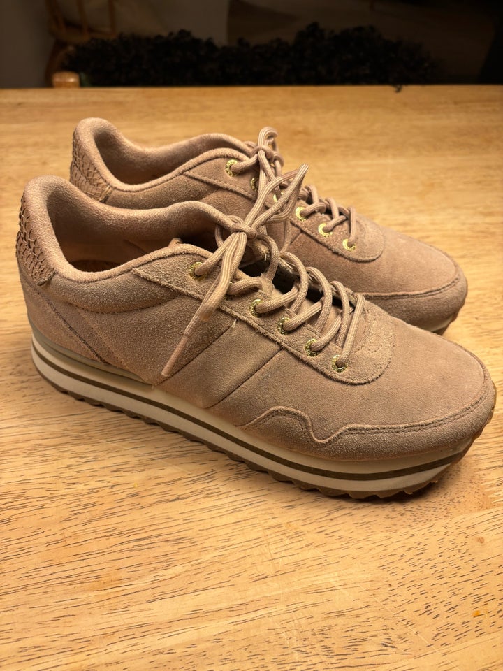 Sneakers, str. 40, Wooden