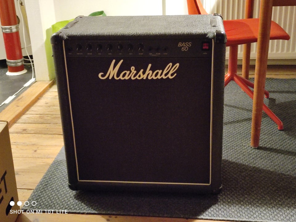 Guitarcombo Marshall Bass 60 60 W