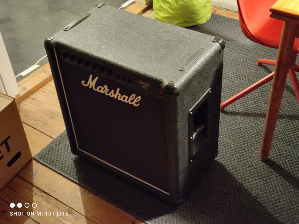 Guitarcombo Marshall Bass 60 60 W